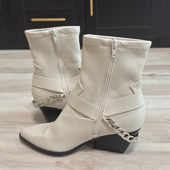 DV Dolce Vita Keeler Harness Moto Engineer Chain Heeled Boots - Picture 5 of 8